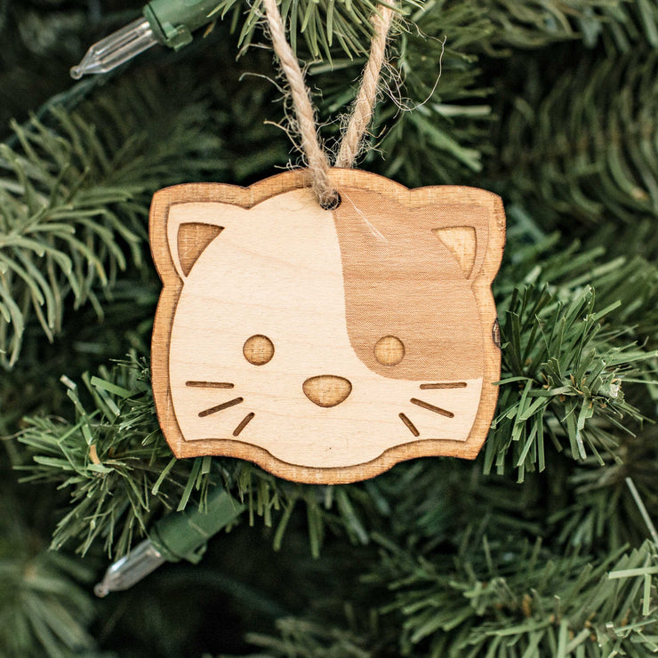 Ornament - Cute Kitten - Raw Wood 3x2in