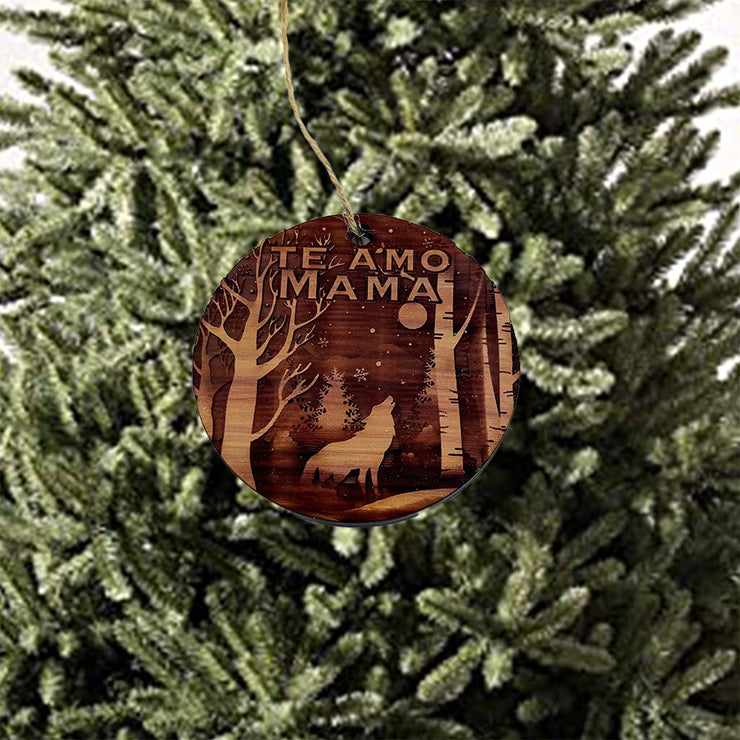 Te Amo Mama Winter Wolf - Cedar Ornament