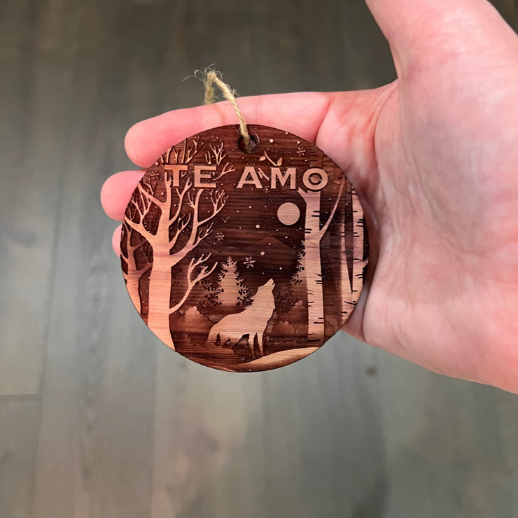 Te Amo Winter Wolf - Cedar Ornament